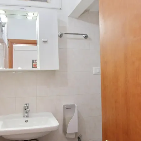 בית הארחה Lucky 3*