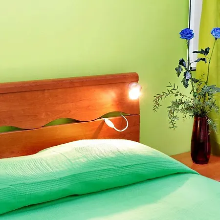 בית הארחה Lucky