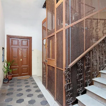 בית הארחה Lucky 3*