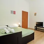 게스트하우스 Lucky 4*